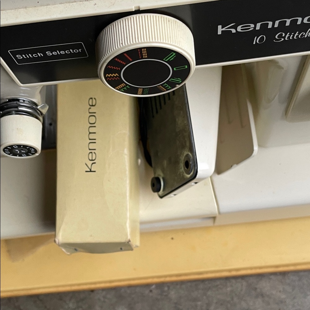 Kenmore 10-Stitch Sewing Machine in Ivory - Picture 2 of 5